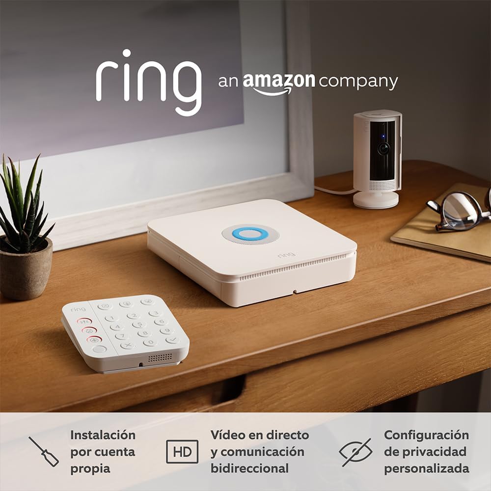 Fotografía técnica oficial de Ring Alarm Kit de 10 Piezas (2ª Gen) Sistema de Seguridad para el Hogar con Teclado - Vista frontal con fondo neutro